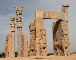 The Gateway of All Lands showing clear influences from the artistic and architectural traditions of Assyria, Greece, Egypt, and Media. Persepolis (Iran). c. 480 BCE. Photograph by El-Len, taken on May 3, 2008. https://www.flickr.com/photos/27784269@N06/sets/72157605724793144/