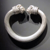 One of a pair of silver bracelets with lion heads finials from a female tomb at Abdera (Greece). First half of 5th century BCE. Museum of Abdera (inv. MA 5426a,b). © Hellenic Ministry of Culture (Law 3028/2002). Courtesy Ephorate of Antiquities of Xanthi. Photo Helena Dominguez del Triunfo
